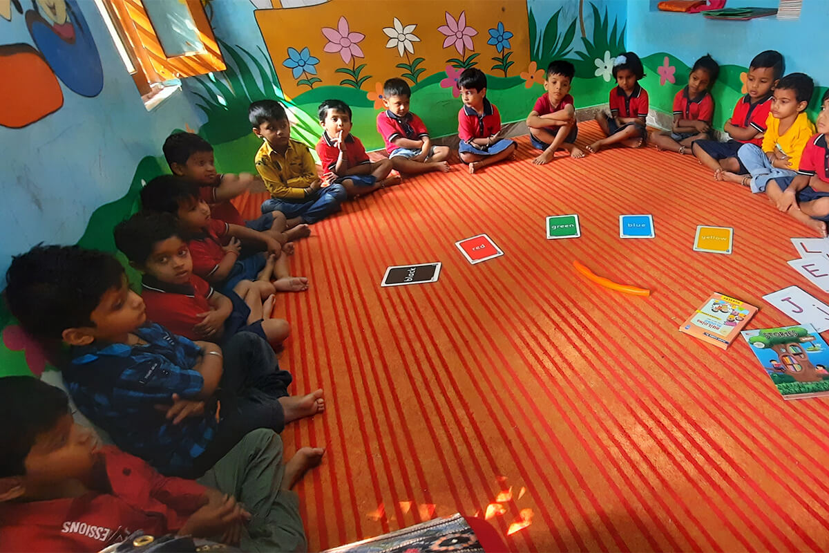 Funfilled activity on alphabets and colors